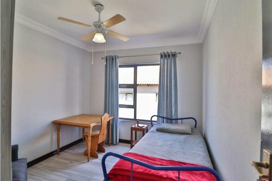 3 Bedroom Property for Sale in Gateway Manor North West